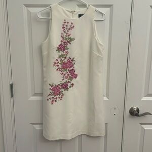 Tahari Floral Embroirdered Shift Mini Dress Size S